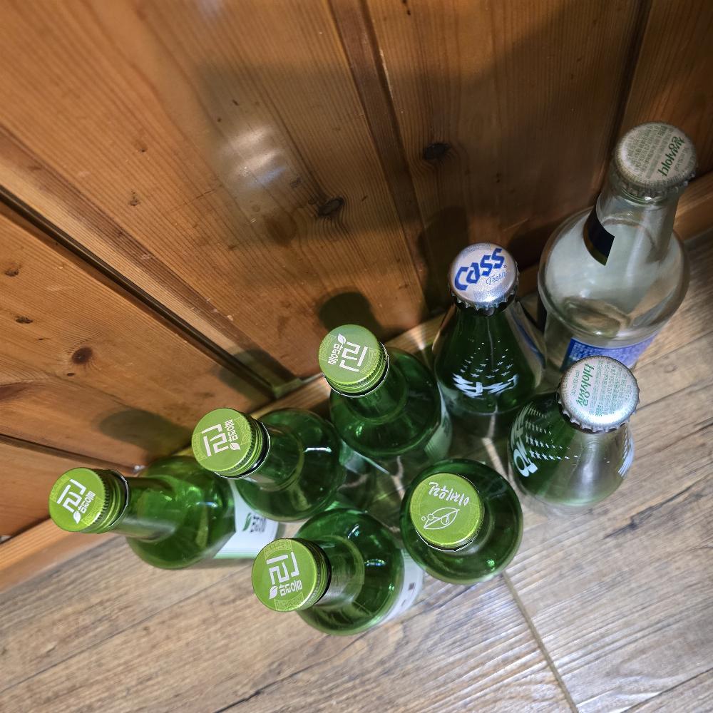 충남.술집.외식.소주병